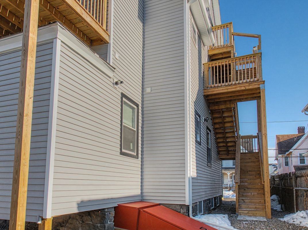 144 Cottage St ##3 - Photo 6 of 8