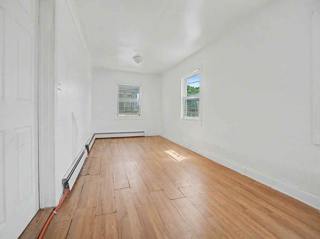 1872 North Ave - Photo 3 of 9