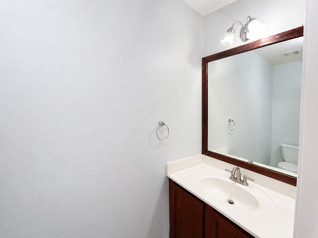 12 Dunthorte Ln - Photo 5 of 13