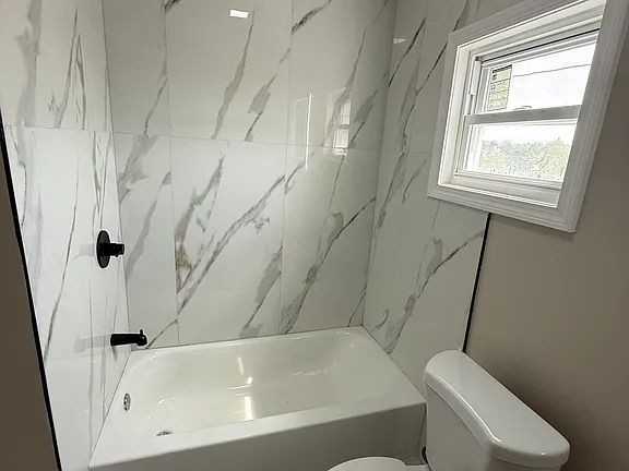 103 Helen St - Photo 2 of 10