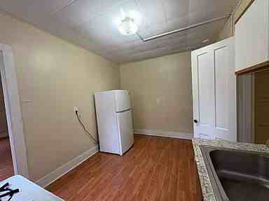 340 Orange St - Photo 2 of 6