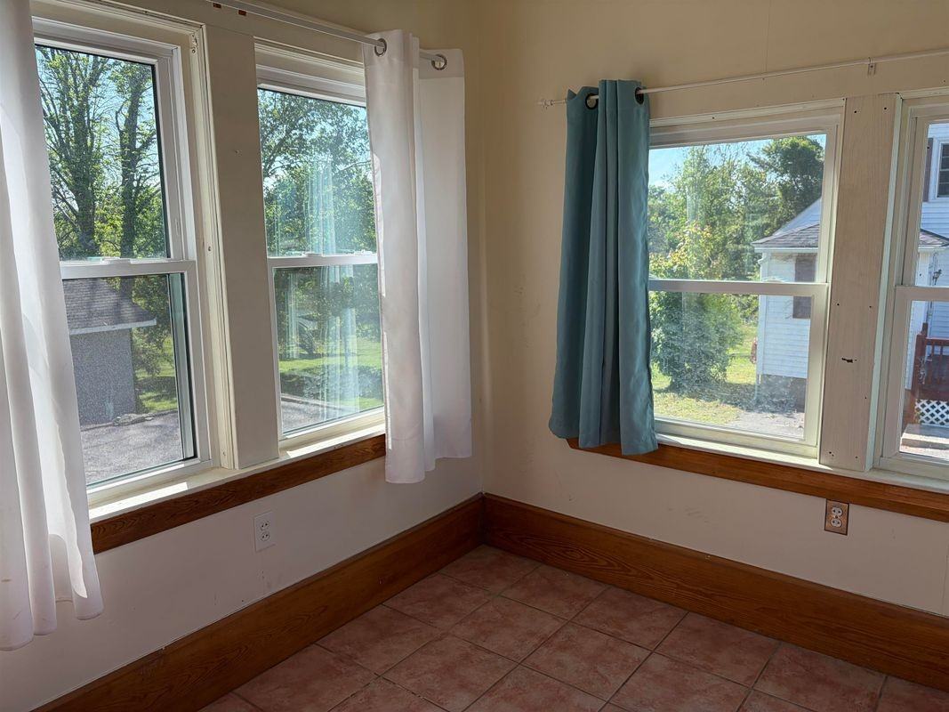 1420 Woodbury Ave - Photo 5 of 29