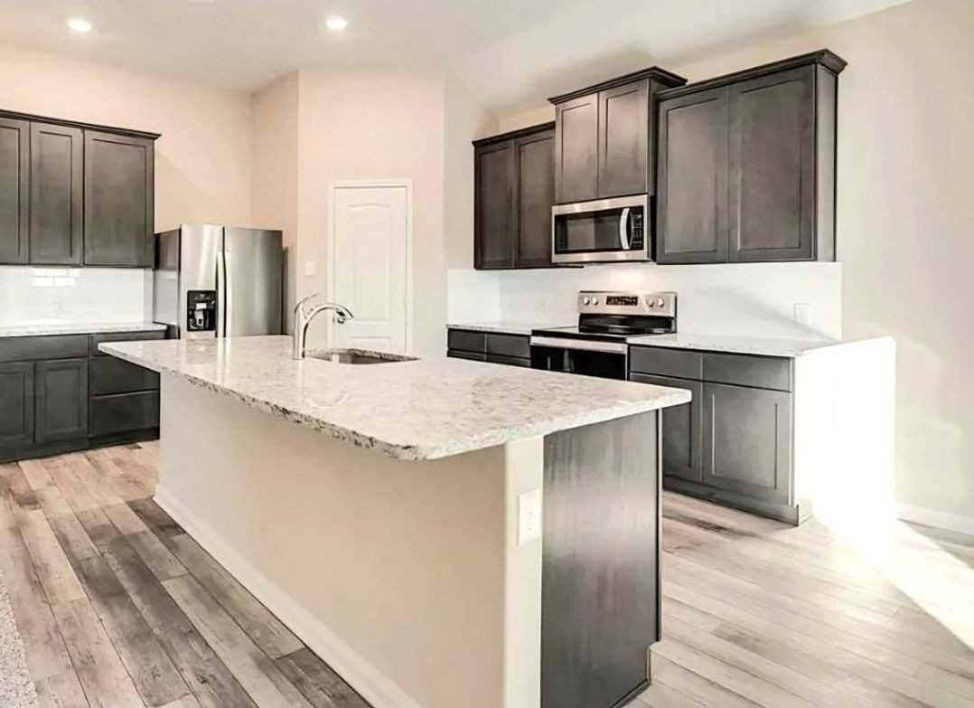 2304 Dahlia Way - Photo 3 of 13