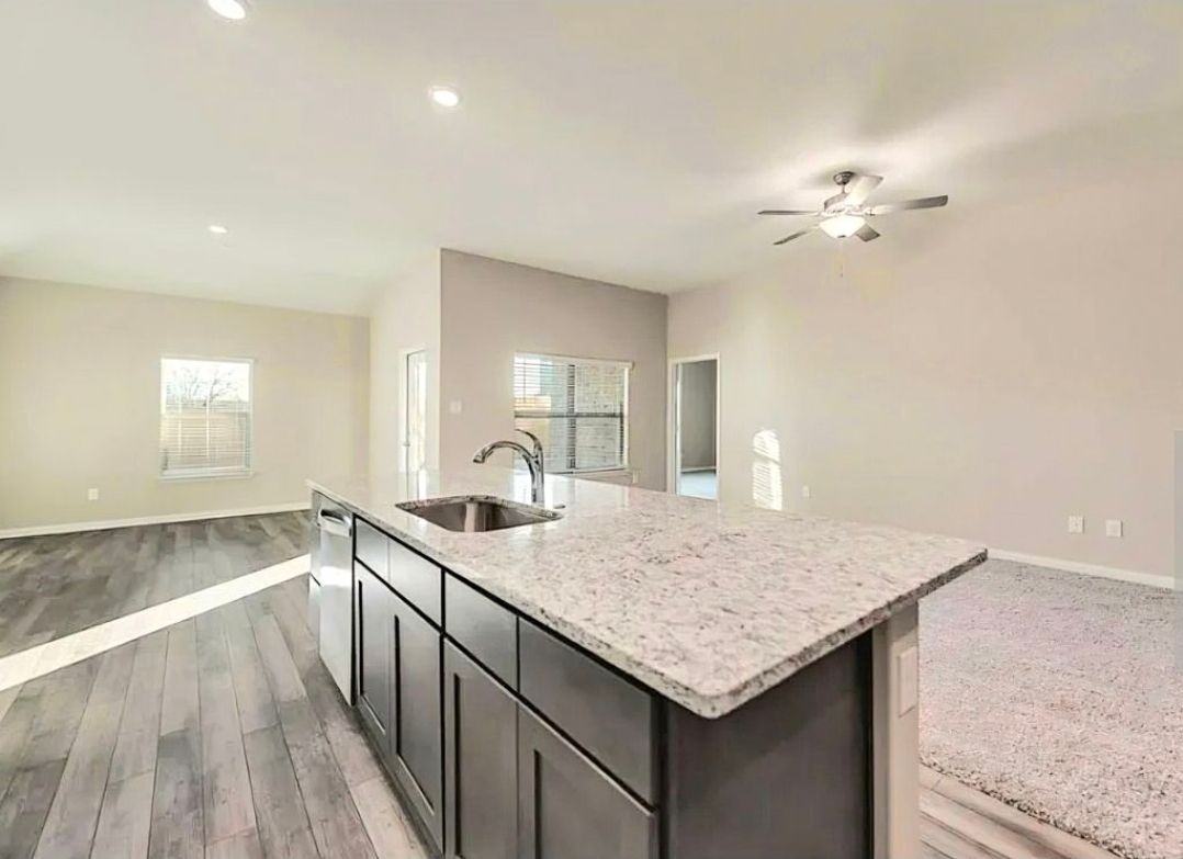2304 Dahlia Way - Photo 4 of 13