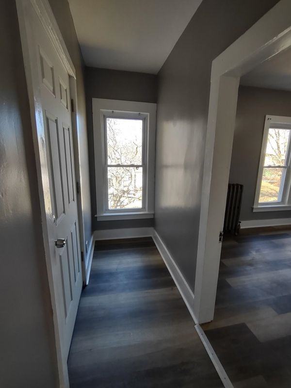 48 Laurel St ##4 - Photo 4 of 9