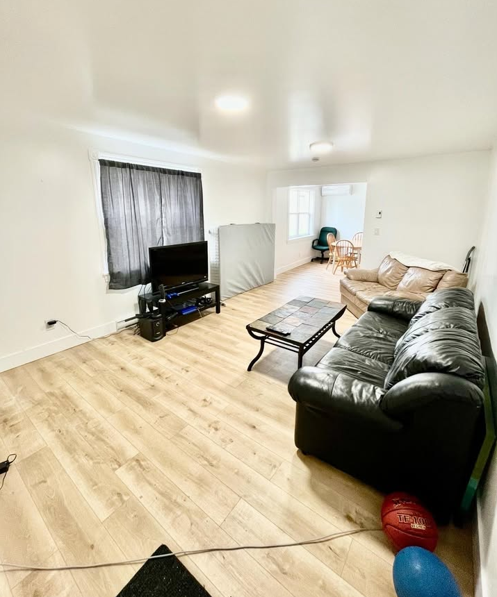 285 Saint John St #285 - Photo 3 of 15