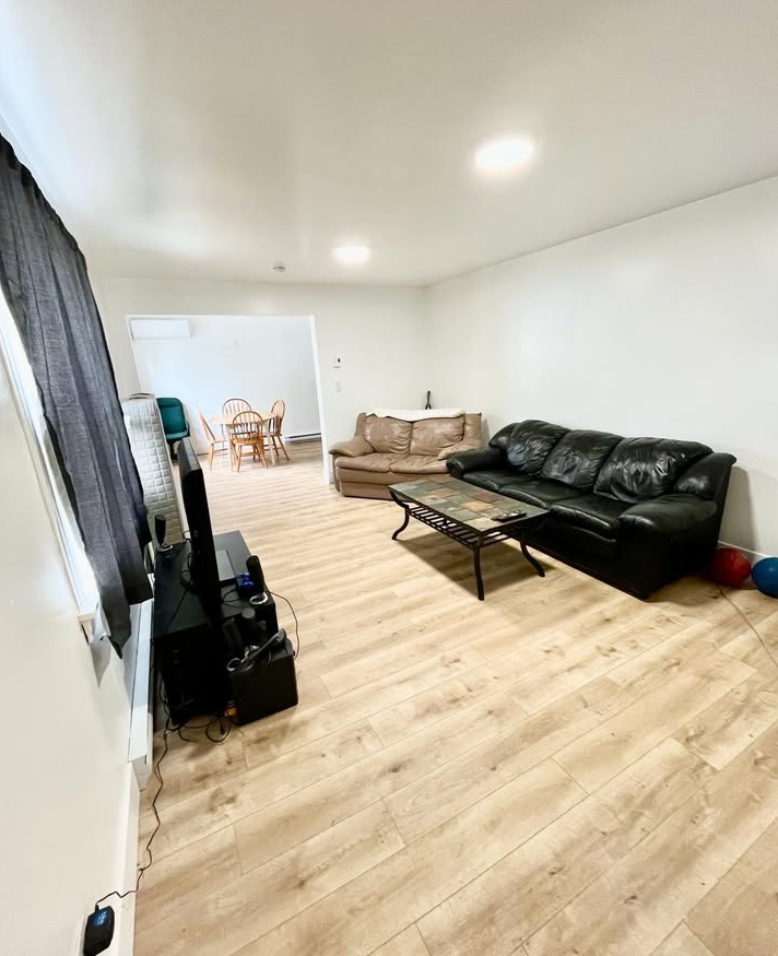 285 Saint John St #285 - Photo 4 of 15