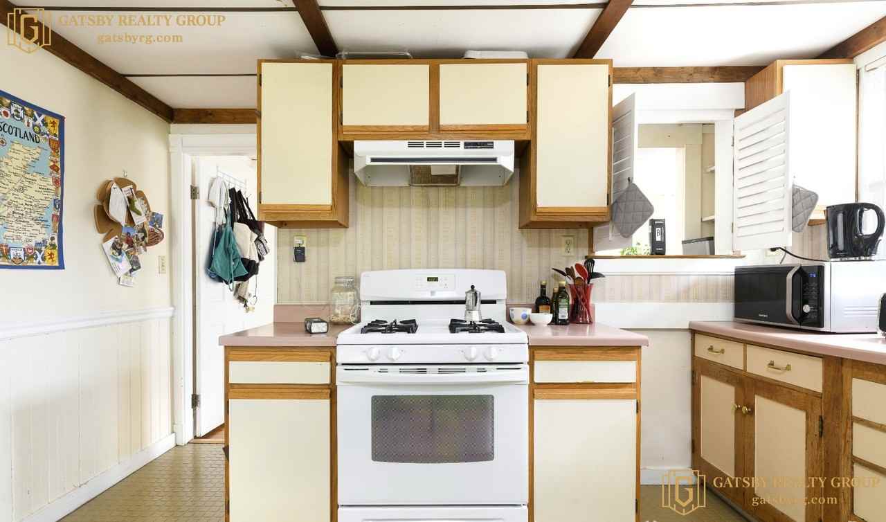 28 Cambridge Ter - Photo 2 of 13