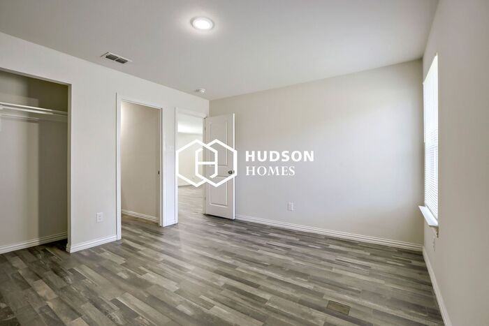 1115 E Birdsong St - Photo 7 of 14