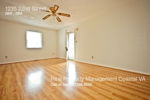 1235 22nd St - Photo 3 of 28