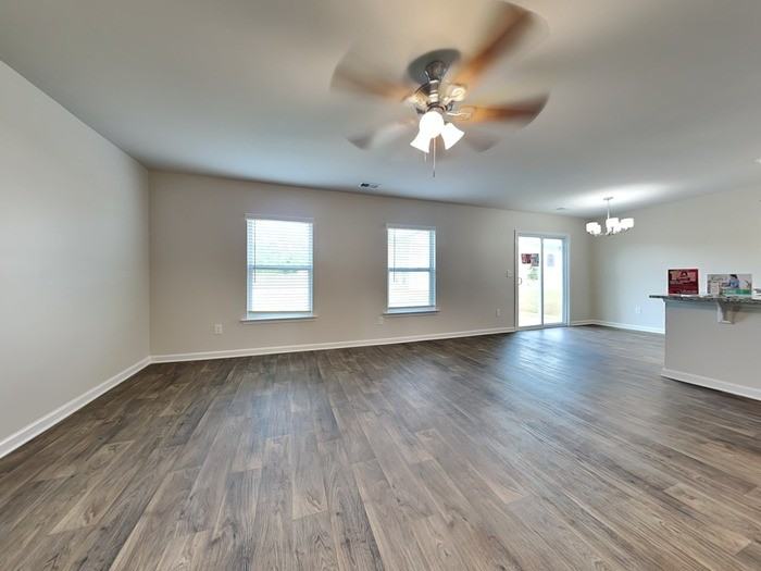 107 Boat Club Ln - Photo 4 of 20