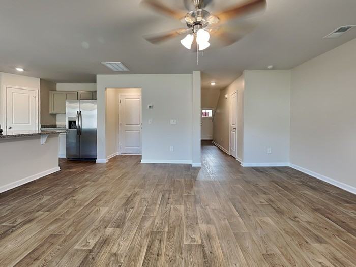107 Boat Club Ln - Photo 6 of 20