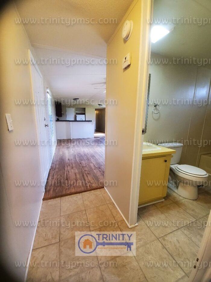 106 Vaughn Dr - Photo 5 of 13