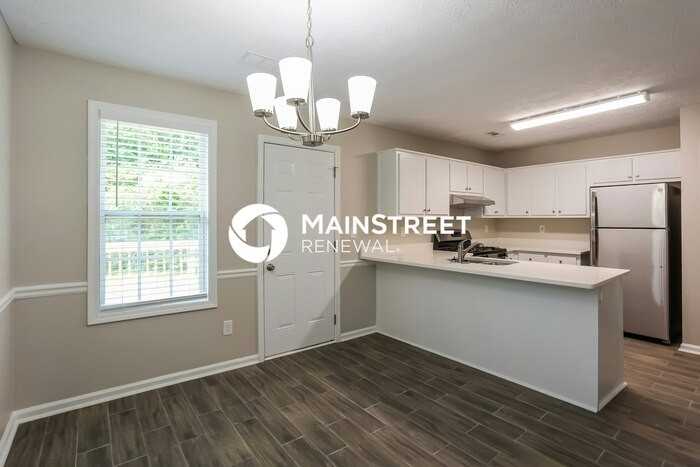 407 Churchill Ct - Photo 5 of 17