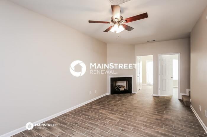 4615 Blue Iris Way - Photo 4 of 16