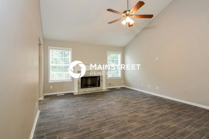 4880 Wynford Ln - Photo 4 of 17