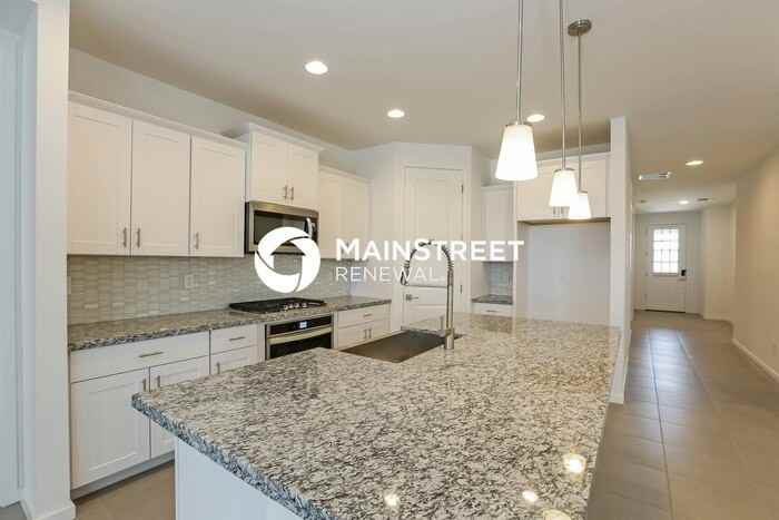 10916 S 55th Ln - Photo 7 of 16