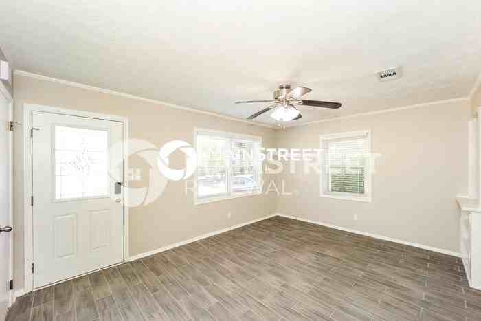 5049 Paris Ave - Photo 6 of 16