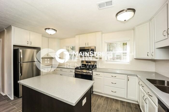 5049 Paris Ave - Photo 7 of 16