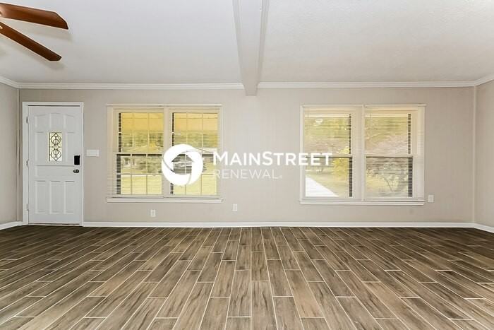 5749 Cypress Ct - Photo 4 of 17