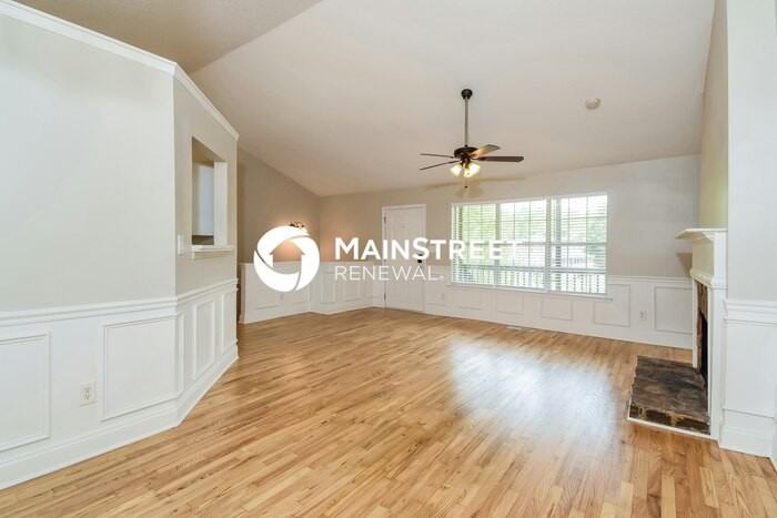 59 Canterbury Dr - Photo 4 of 17
