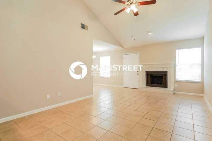 5015 Tan St - Photo 5 of 16