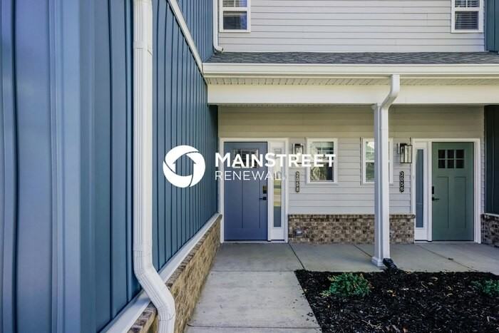 2058 N Sarah Dr - Photo 5 of 17