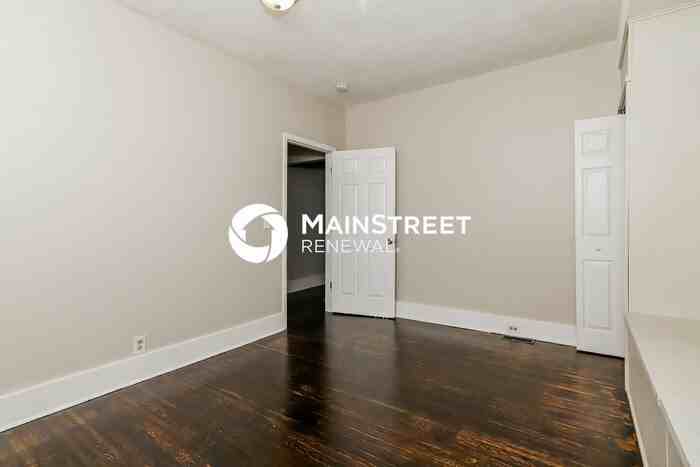 100 N Longworth Ave - Photo 7 of 16