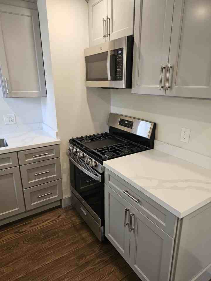 949 Dewing Avenue - Photo 2 of 10