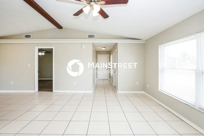 548 Winer Ave Sw - Photo 5 of 16