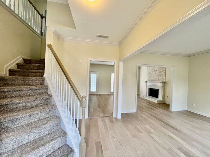 4925 Byers Rd - Photo 4 of 29
