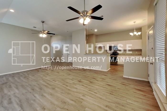 511 Brazos St - Photo 6 of 20