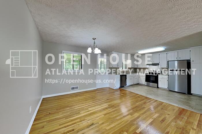 151 Castleair Dr Ne - Photo 7 of 23