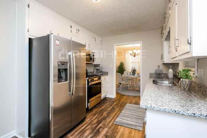 1875 Marsh Creek Dr - Photo 2 of 18