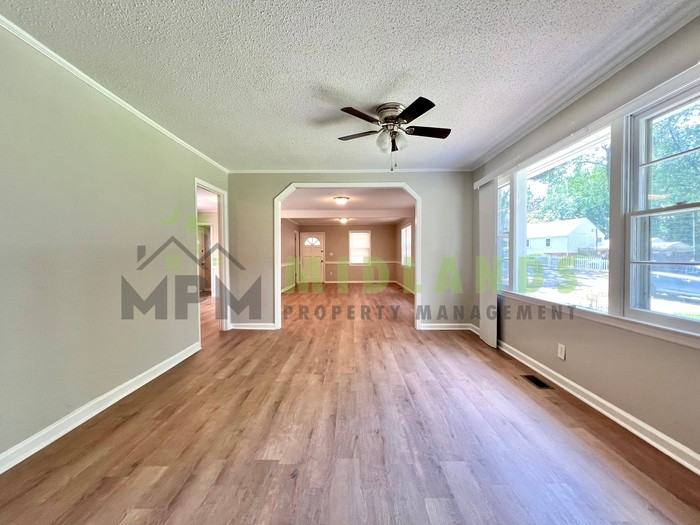202 Partridge Dr - Photo 4 of 39