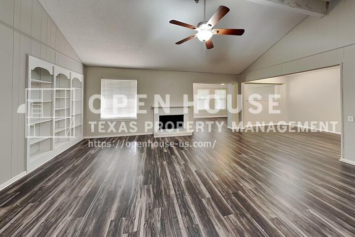 1522 Clover Hill Rd - Photo 4 of 20