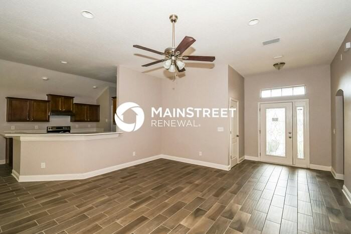 11988 Hayden Lakes Cir - Photo 4 of 16