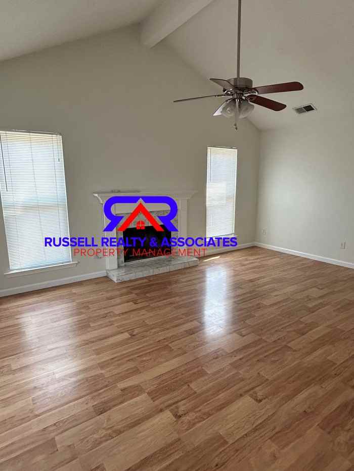 204 Buck Creek Cir - Photo 2 of 7