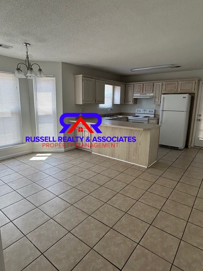 204 Buck Creek Cir - Photo 3 of 7