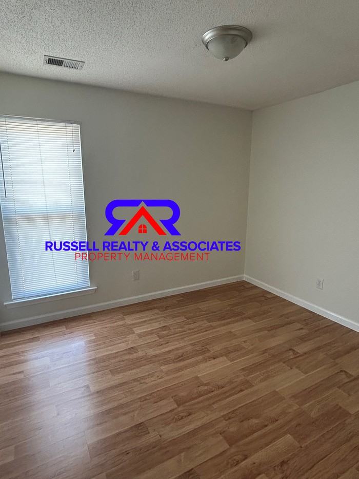 204 Buck Creek Cir - Photo 6 of 7