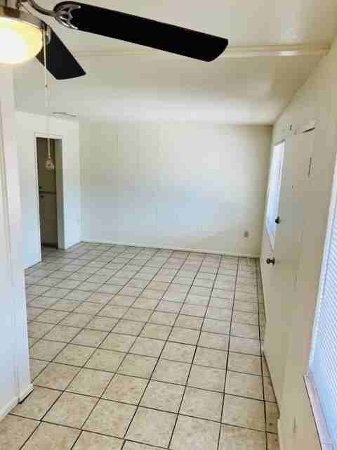 4532 E Fairmount St #B - Photo 7 of 12