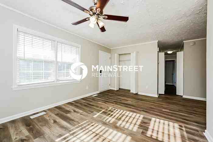 10778 Thrasher Rd - Photo 3 of 16