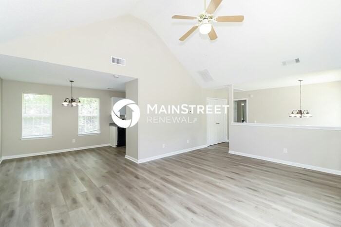 2731 Rambling Way - Photo 6 of 17