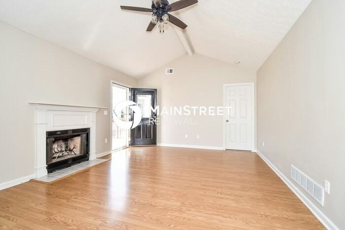 10111 Greenfield Woods Cir - Photo 5 of 16