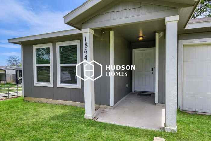1844 Sheila Dr - Photo 3 of 14