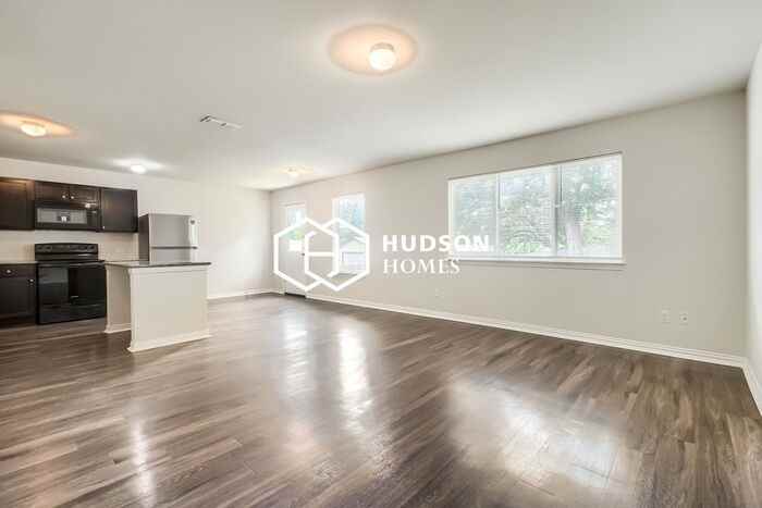1844 Sheila Dr - Photo 4 of 14