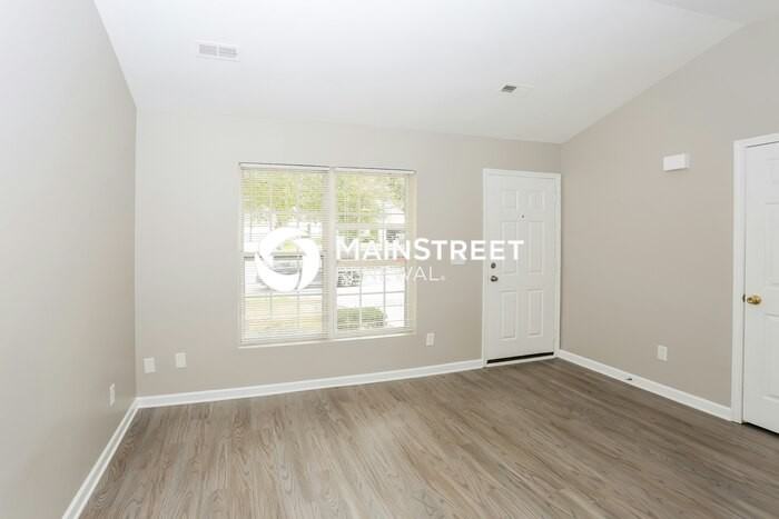 5932 Hamilton Oaks Dr - Photo 5 of 16