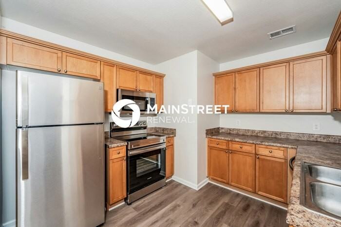 134 Ashby St - Photo 7 of 17