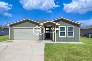 featured image of 310 N Zenith Ave