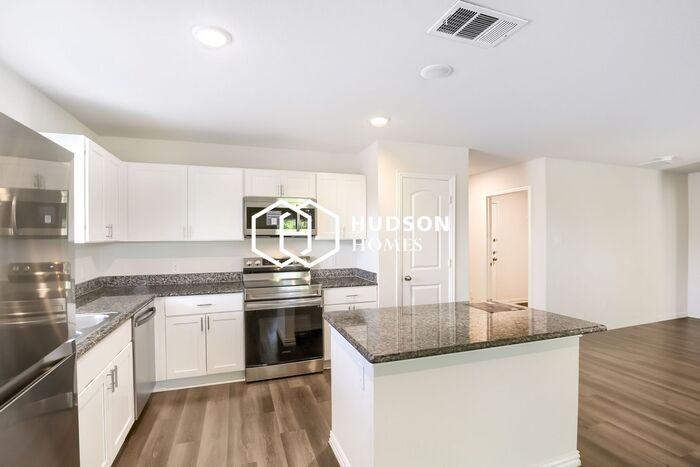5108 Kilpatrick Ave - Photo 6 of 14